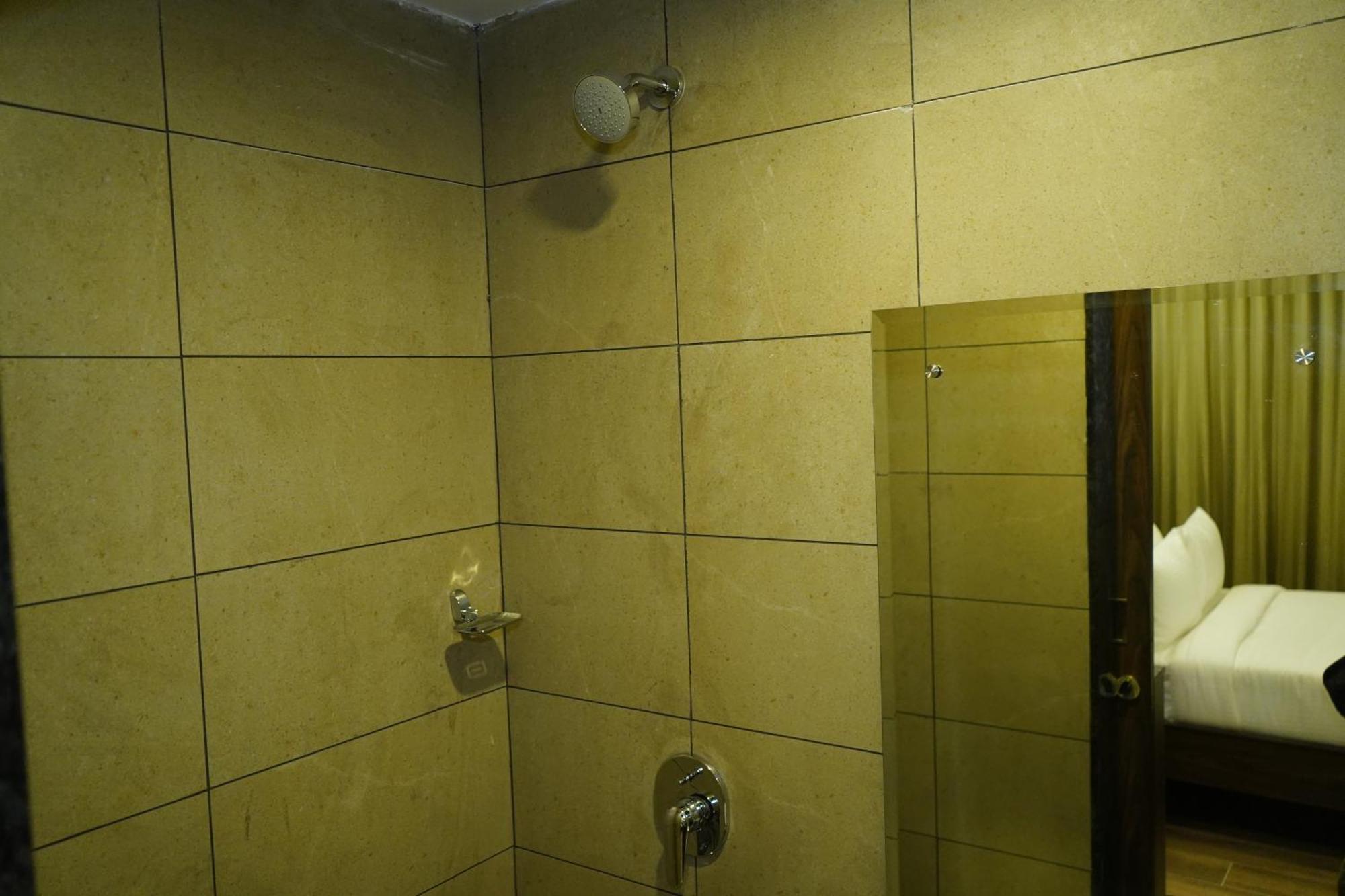 Jaag Hotel Chennai